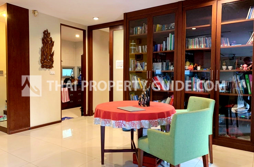 House with Private Pool in Pattanakarn 